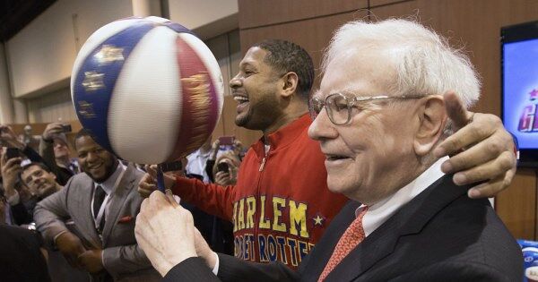 10 chia sẻ quý báu của huyền thoại Warren Buffett tại ĐHĐCĐ năm nay