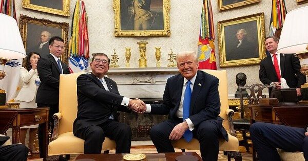 Các nước châu Á như Nhật Bản, Hàn Quốc và Việt Nam lấy gì đàm phán với ông Trump?