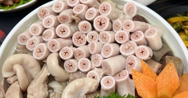 Đồng loạt kiểm tra quán kinh doanh lòng xe điếu ở TP HCM