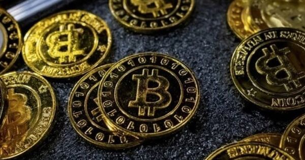 Bitcoin vượt 100.000 USD nhờ kỳ vọng thỏa thuận thương mại Mỹ - Anh