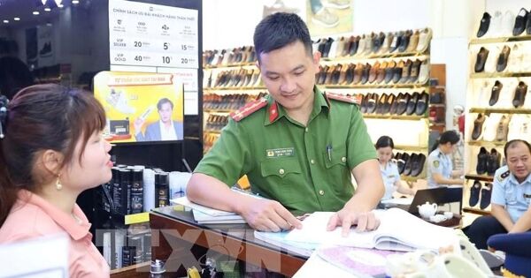 Gọng kìm dẹp buôn lậu, hàng giả: Thế chủ động lấp lỗ hổng, xóa vùng cấm