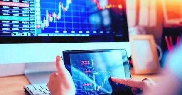 ETF Việt Nam bị rút vốn mạnh nhất Đông Nam Á