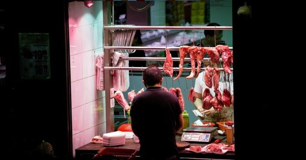 Giữa cơn bão truyền thông về an toàn thực phẩm, doanh nghiệp phải làm gì để tháo 'ngòi nổ' khủng hoảng?