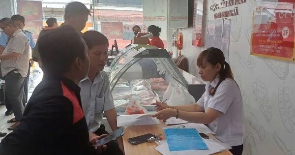 Ba cửa hàng thịt heo C.P. ở Sóc Trăng bị phạt 105 triệu đồng