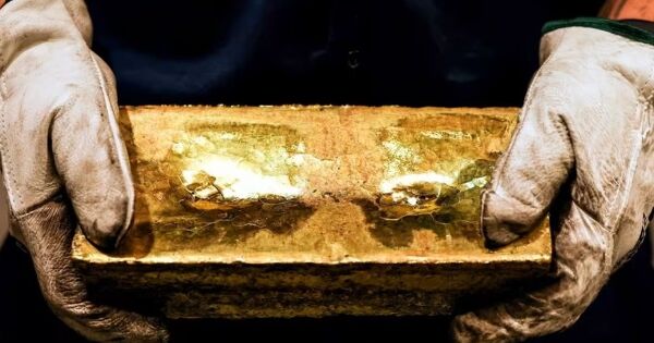 Các ngân hàng trung ương dự kiến tăng dự trữ vàng, giảm nắm giữ đồng USD