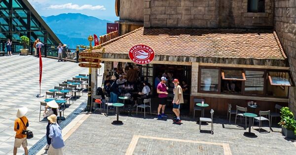 Highlands Coffee ký kết để mở chuỗi cửa hàng trong hệ thống Sun World: Đối đầu trực diện cùng Starbucks