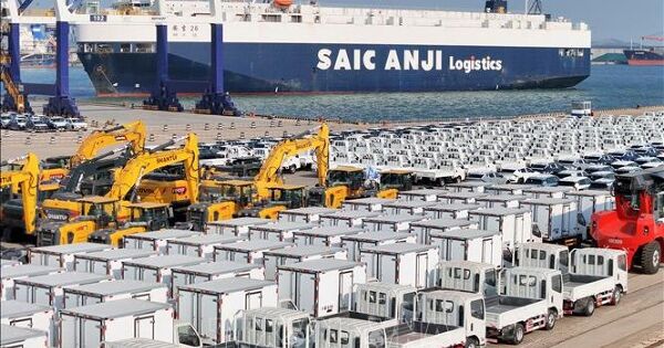 Doanh nghiệp Trung Quốc thận trọng trước các đòn thuế quan mới của Mỹ