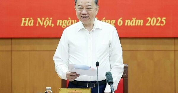 Tổng Bí thư: Lắng nghe người dân, doanh nghiệp để hoàn thiện pháp luật