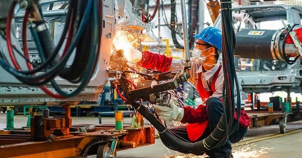 Chỉ số sản xuất công nghiệp tăng 8,8% sau 5 tháng, riêng ngành chế biến, chế tạo tăng 10,8%