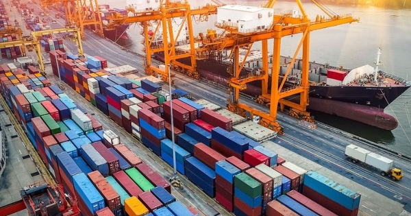 Việt Nam xuất siêu 4,67 tỷ USD trong 5 tháng đầu năm