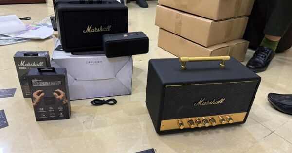 Hàng chục nghìn đồng hồ thông minh, loa Marshall giả bị phát hiện