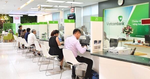 Khối ngoại trao tay gần 3.300 tỷ đồng cổ phiếu VCB