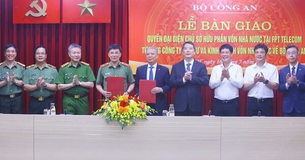 Chuyển phần vốn Nhà nước tại FPT Telecom về Bộ Công an
