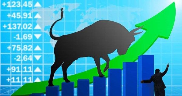 Cổ phiếu bất động sản đồng loạt hút tiền, VN-Index có thời điểm vượt 1.500 điểm