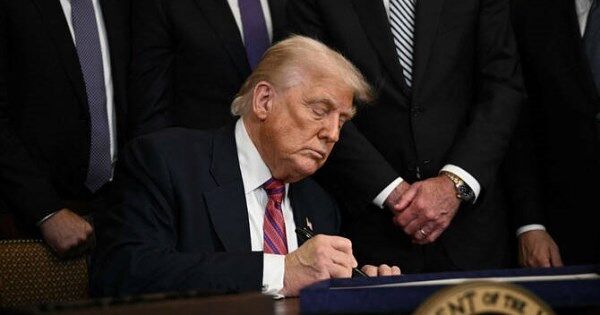 Ông Trump ký ban hành luật về stablecoin, đem đến chiến thắng lớn cho ngành tiền mã hóa