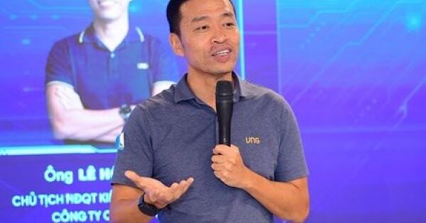 ‘Hiện các bạn trẻ có thể ngồi ở Việt Nam để giải bài toán cơ bản của thế giới’
