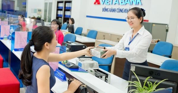 Ngân hàng đầu tiên có nợ xấu giảm, lợi nhuận tăng gần 27% trong nửa đầu năm