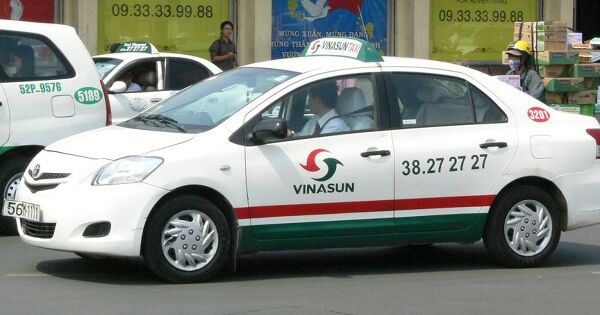 Lợi nhuận của Vinasun rơi về đáy 14 quý, thị phần taxi chỉ còn 2,32%