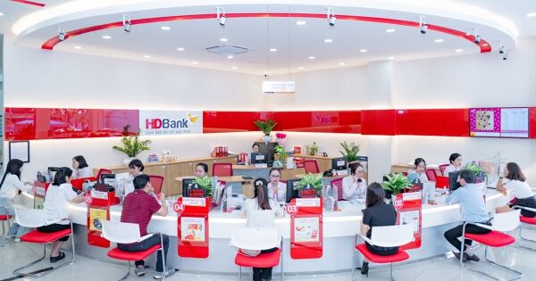 Đẩy mạnh kinh doanh số, HDBank báo lãi 6 tháng 10.068 tỷ đồng, ROE lên 26,5%