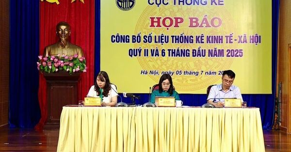 Để đạt mục tiêu tăng trưởng, 6 tháng cuối năm phải tăng trên 8,42%, cần quyết liệt giải ngân các dự án trọng điểm