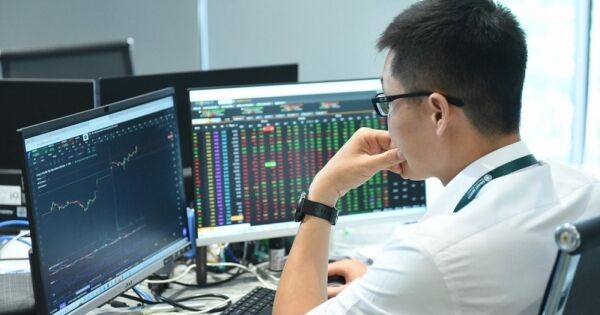 VDSC: Lợi nhuận quý III dự báo tăng 14% nhờ ngân hàng và doanh nghiệp phi tài chính