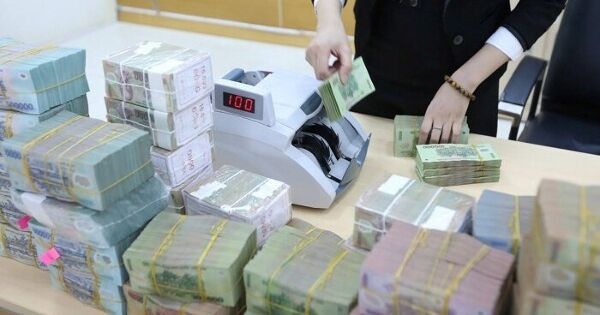 Tín dụng doanh nghiệp bứt tốc: VIB tăng 32%, 12 ngân hàng tăng trưởng hai chữ số