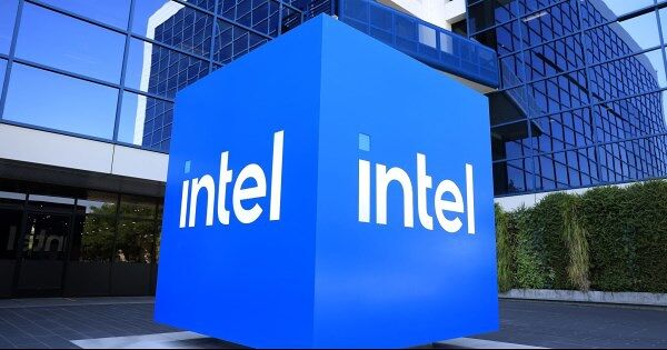 Giá cổ phiếu tăng 28% trong một tháng: Intel lột xác hay trở thành bong bóng mới?