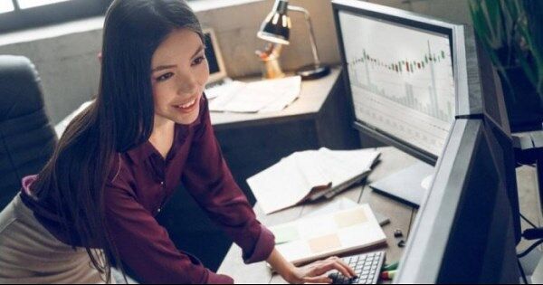 Khối ngoại bán ròng phiên thứ 10 liên tục