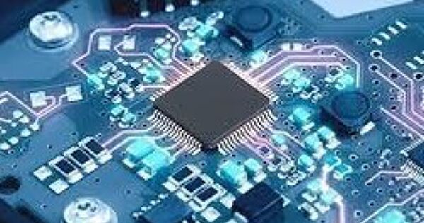 Bộ Công Thương phải đề xuất cơ chế giá điện phù hợp cho các nhà máy sản xuất chip bán dẫn