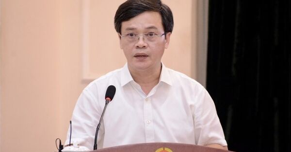 Cử nhân đất đai, kỹ sư chăn nuôi được giao phụ trách giáo dục cấp xã