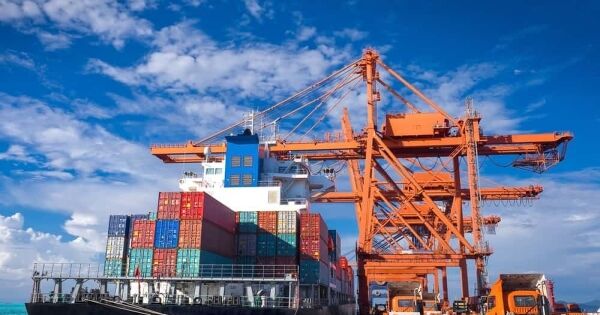 Việt Nam xuất siêu hơn 10 tỷ USD sau 7 tháng