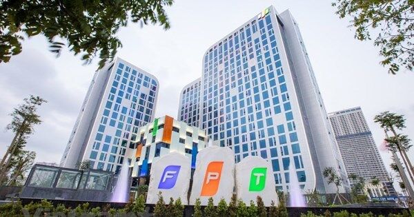 FPT bất ngờ nằm trong top các công ty thâm dụng lao động lớn trên sàn chứng khoán, vì sao?