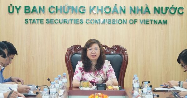 UBCK yêu cầu giám sát chặt cổ phiếu tăng giảm mạnh, xác định giao dịch bất thường