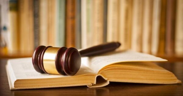 UBCK xử phạt Vinahud và cá nhân liên quan Chủ tịch Thương mại SMC