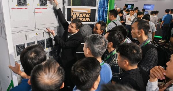 Dòng vốn hạ tầng số đổi hướng: Việt Nam nổi lên như ‘điểm nóng’ khi Singapore, Malaysia đối mặt giới hạn