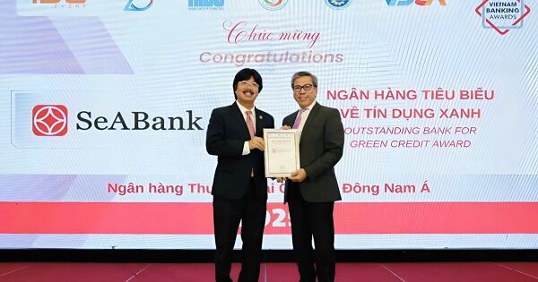 SeABank khẳng định dấu ấn bền vững với 2 giải thưởng Ngân hàng Việt Nam tiêu biểu