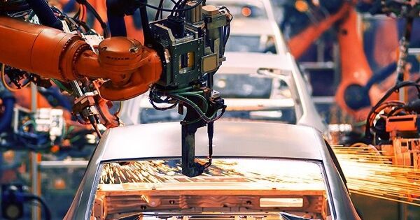 Đơn hàng sụt giảm vì thuế đối ứng nhưng PMI tháng 8 vẫn đạt 50,4 điểm