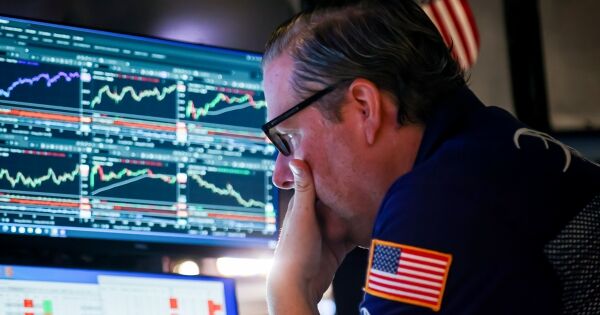 S&P 500 lập kỷ lục thứ 21 trong năm nhờ kỳ vọng báo cáo việc làm ôn hòa