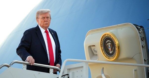 Ông Trump sẽ sớm áp thuế với chip bán dẫn, riêng Apple và một số công ty sẽ an toàn