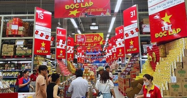 Doanh thu bán lẻ, dịch vụ đạt gần 4,6 triệu tỷ đồng, tăng 9,4% trong 8 tháng đầu năm