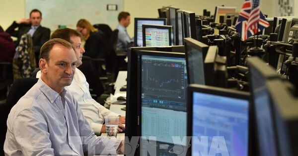 Các chỉ số chứng khoán lập kỷ lục trong phiên giao dịch đầu tiên của năm 2026