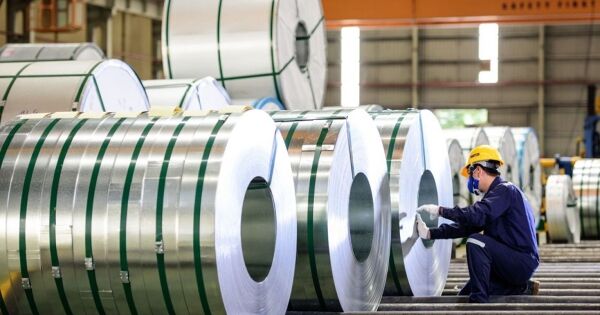 Anh rà soát hạn ngạch thuế quan với tôn mạ và thép tấm