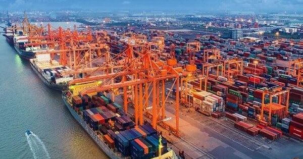 Chính phủ ban hành Nghị quyết về giải pháp thực hiện mục tiêu tăng trưởng GDP 2026 trên 10%