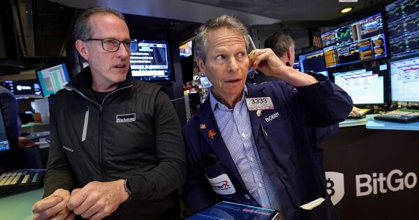 Chứng khoán Mỹ tiếp tục phục hồi khi nỗi lo địa chính trị dịu bớt