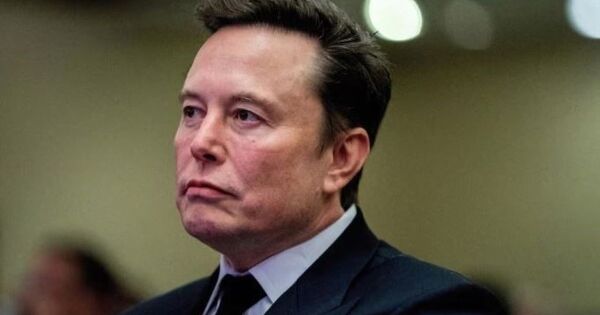 Tỷ phú Musk cảnh báo về thuế đánh vào năng lượng mặt trời