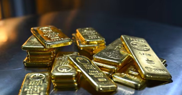 Giá vàng hôm nay 30/1: Vàng SJC và vàng nhẫn lao dốc hơn 10 triệu, lùi về 180 triệu/lượng