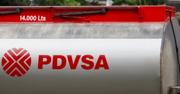 Reuters: Công ty Dầu khí Quốc gia Venezuela không bị ảnh hưởng bởi cuộc tấn công 3/1