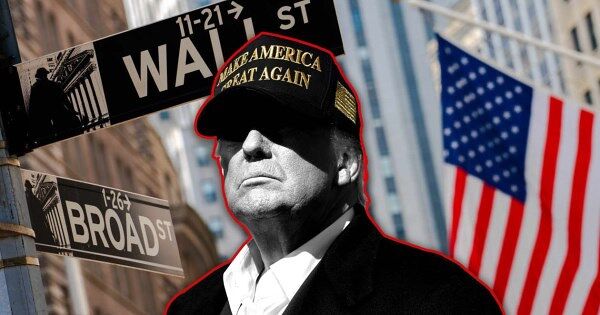 Phố Wall rúng động với hai thông báo bất ngờ từ ông Trump