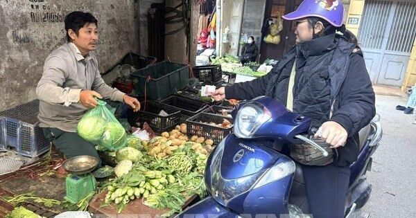 Chợ truyền thống, siêu thị đồng loạt mở cửa trở lại