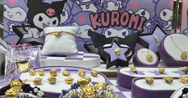 Trang sức 'vàng fandom' hút khách tại Trung Quốc